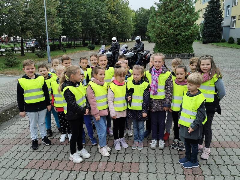 Hasło Zachęcające Do Noszenia Odblasków EZG24 - Wiadomości Zgierz - Wiadomości - Kutnowscy policjanci wraz z