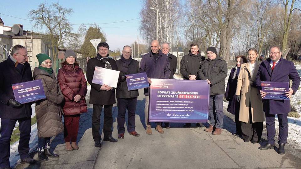 Dawid Mazurkiewicz przekazał bardzo dobre informacje. Kwota 12,5 miliona złotych wesprze inwestycje drogowe w powiecie zduńskowolskim