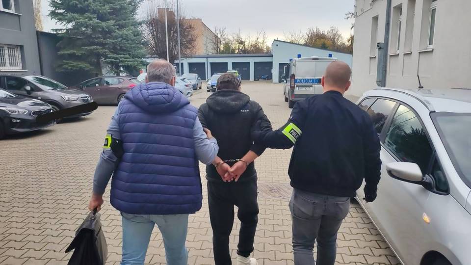 252-23336_20251124-164240_1