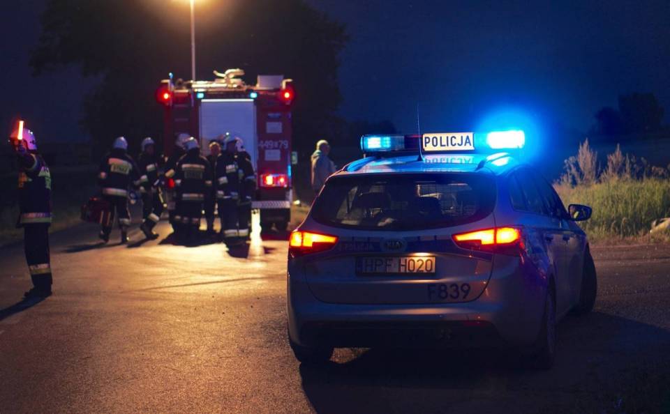 Policja-straz-poarna-noc